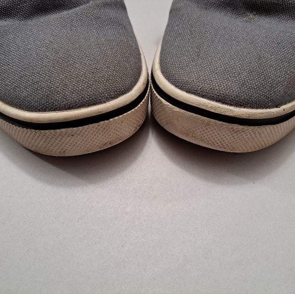 Heelys Launch Canvas Sneaker/Skates   Youth Size 3 - Picture 3 of 11